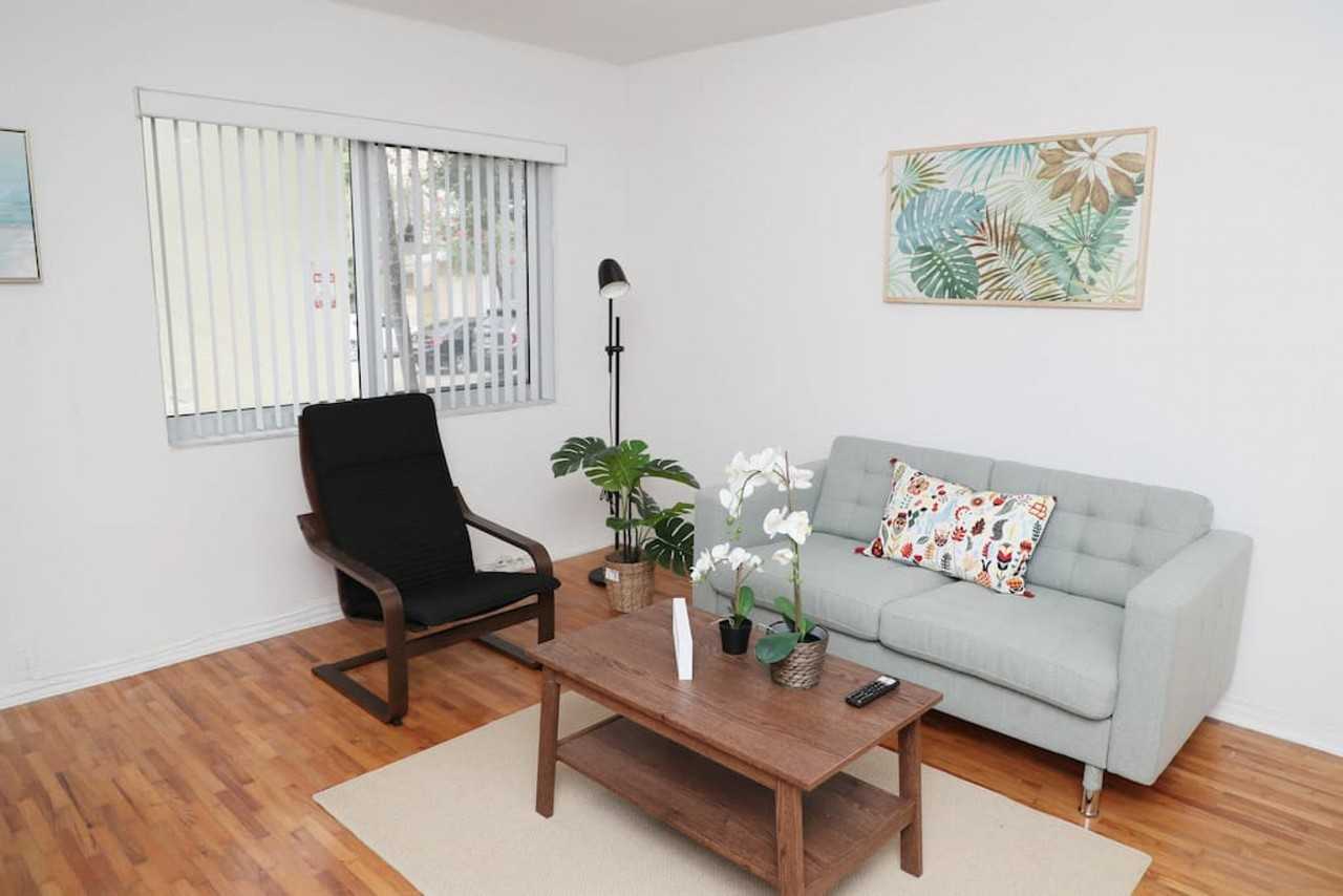 219 Antilla Avenue - Photo 4 of 11