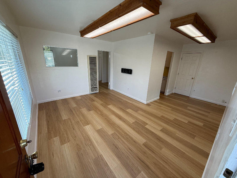 1014 Tourmaline St - Photo 6 of 26