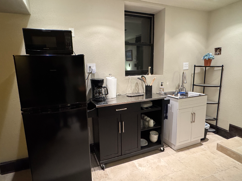 1910 N Stanton St #E - Photo 5 of 16