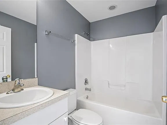 4438 28th St Sw #1 - Photo 7 of 10