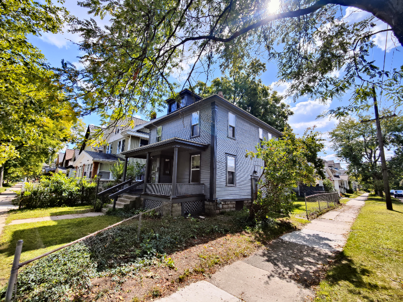 1400 Bemis St Se - Photo 4 of 9