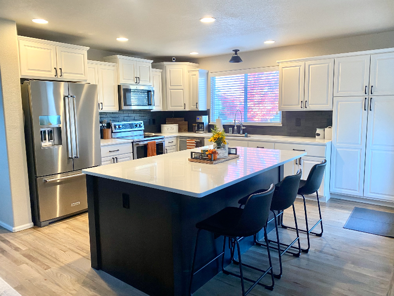 2862 Exmoor Ln - Photo 2 of 11