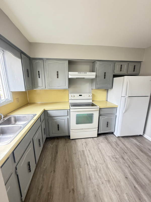 2863 Thackeray Ave Nw #2863 - Photo 3 of 15