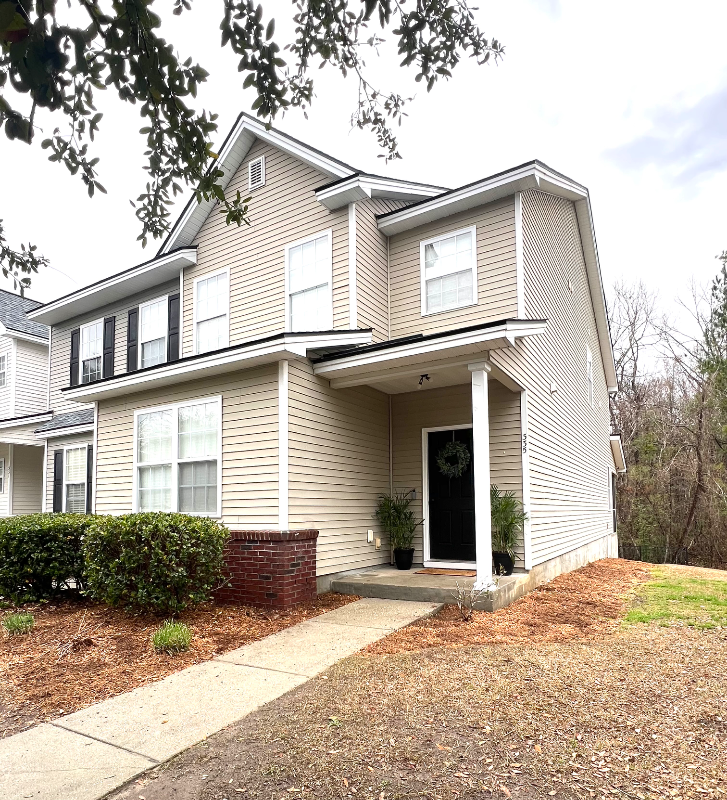 335 Flyway Rd - Photo 2 of 17