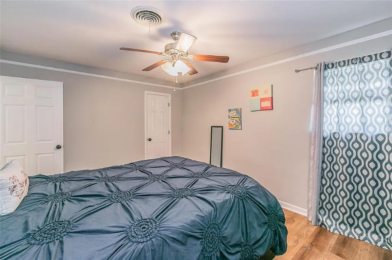 7013 Meadowbrook Dr - Photo 2 of 19