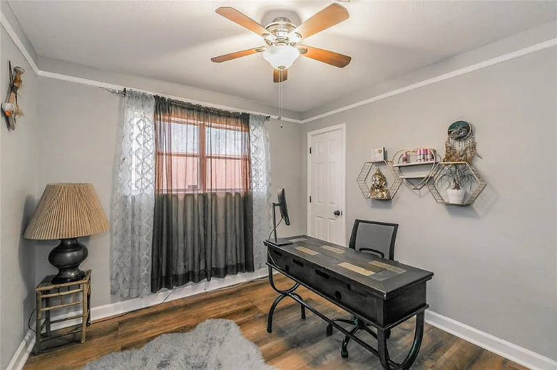 7013 Meadowbrook Dr - Photo 7 of 19