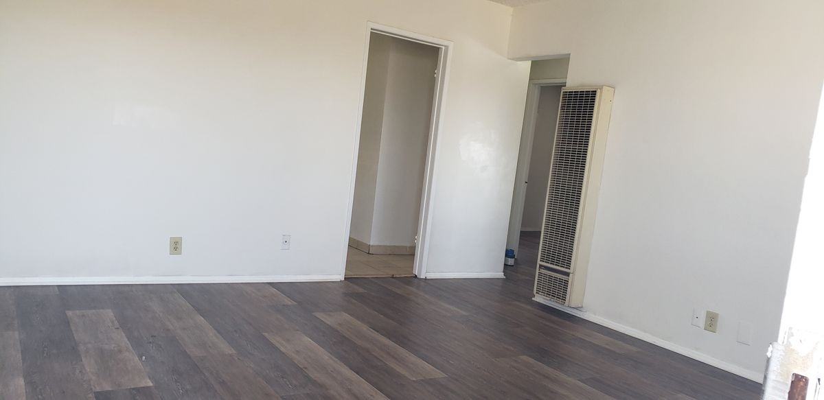 834 S Greenwood Ave ##B - Photo 3 of 8