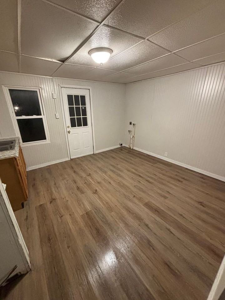 613 Reed Dr - Photo 2 of 11