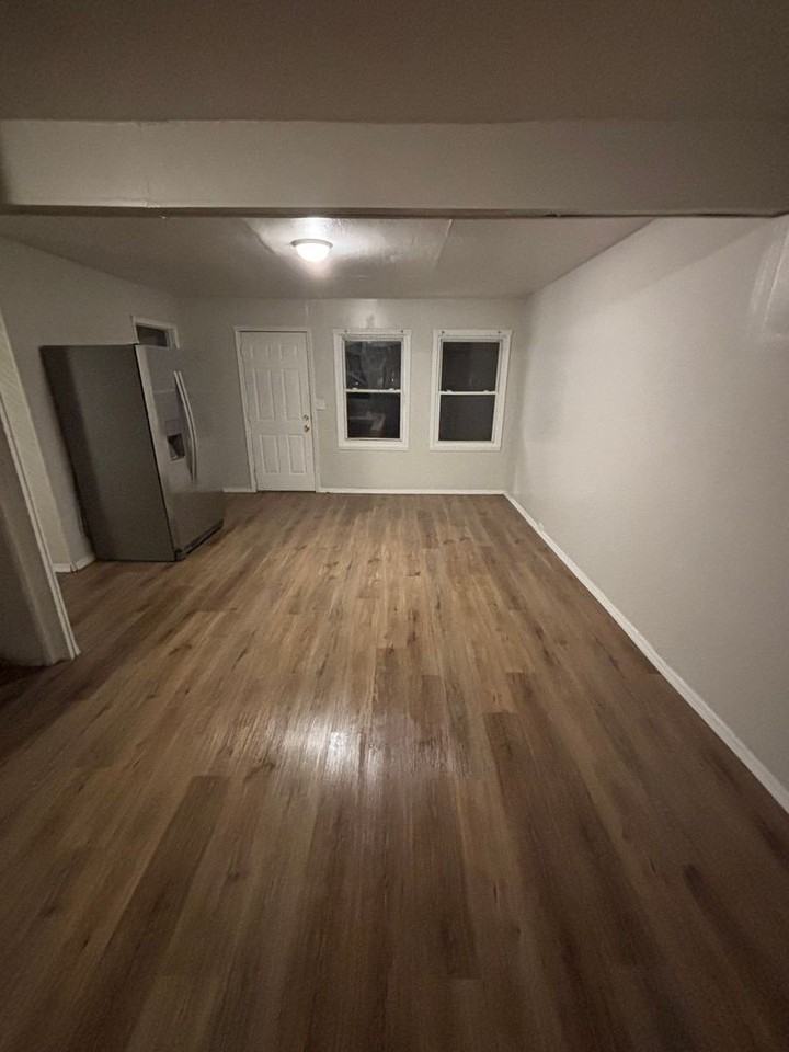 615 Reed Dr - Photo 2 of 12
