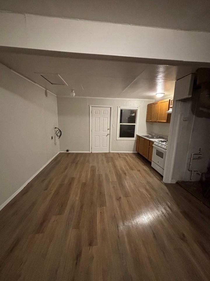 615 Reed Dr - Photo 3 of 12