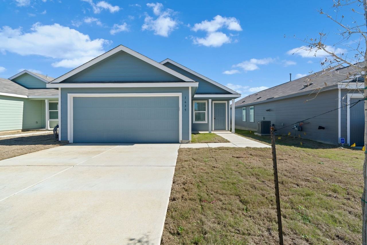 1635 Knoll Rdg - Photo 2 of 21