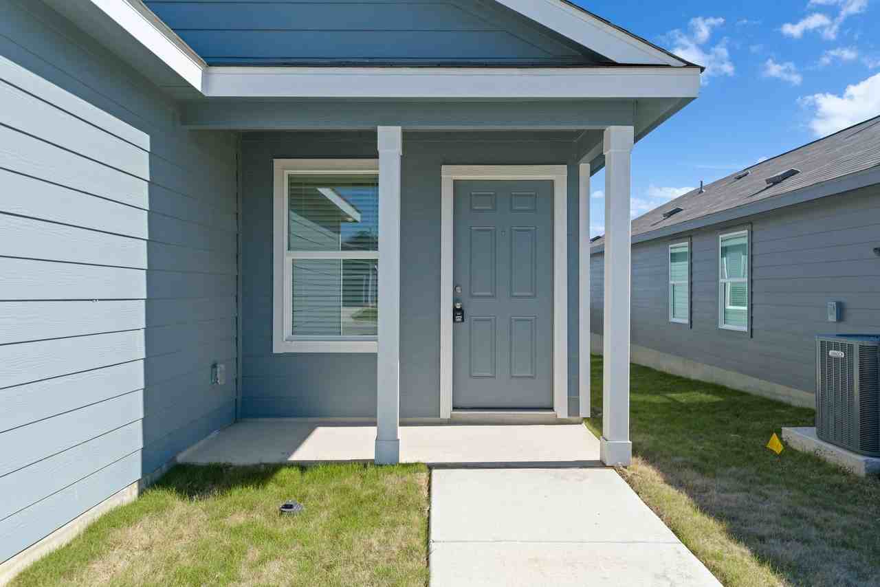 1635 Knoll Rdg - Photo 3 of 21