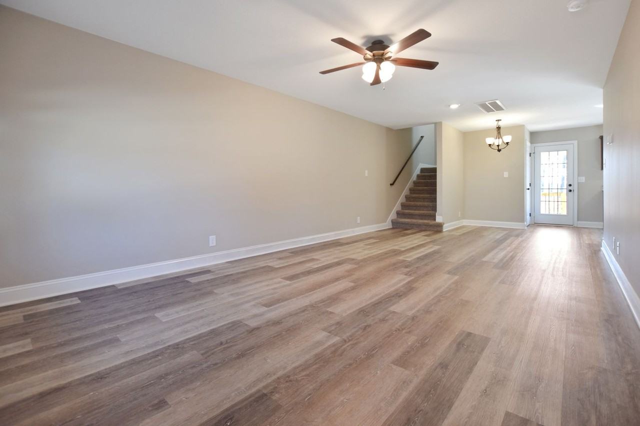 828 Lutz Ln - Photo 5 of 22