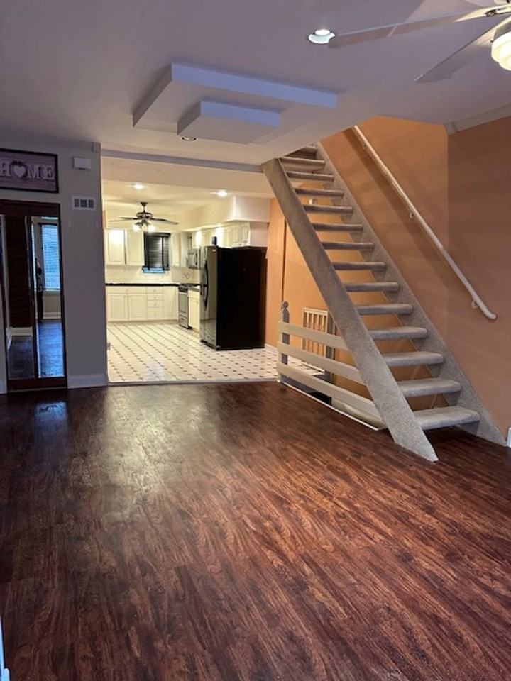 2441 S Woodstock St - Photo 3 of 32