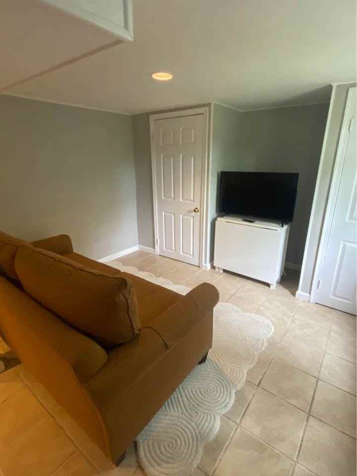 19 Sylvan Dr - Photo 3 of 9