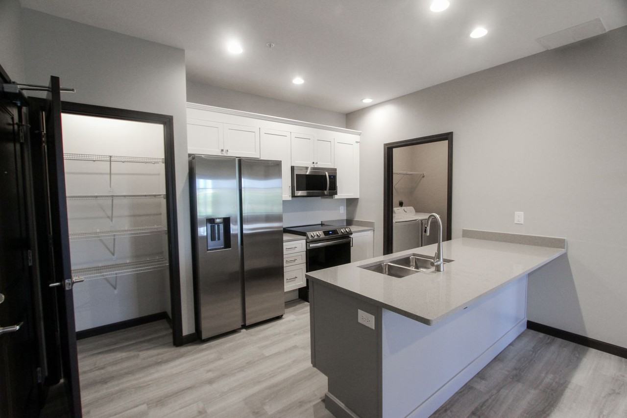 Fairway Place Apartments - Photo 5 of 50