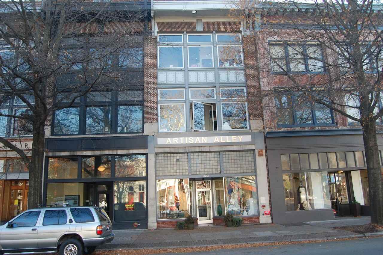 323 W Broad St - Photo 2 of 11