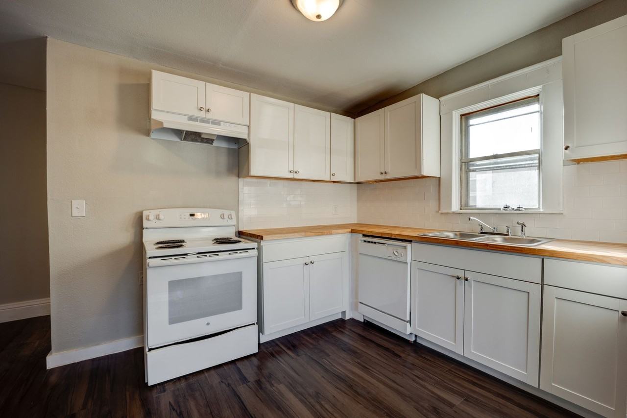 723 N 35th St - Photo 4 of 15