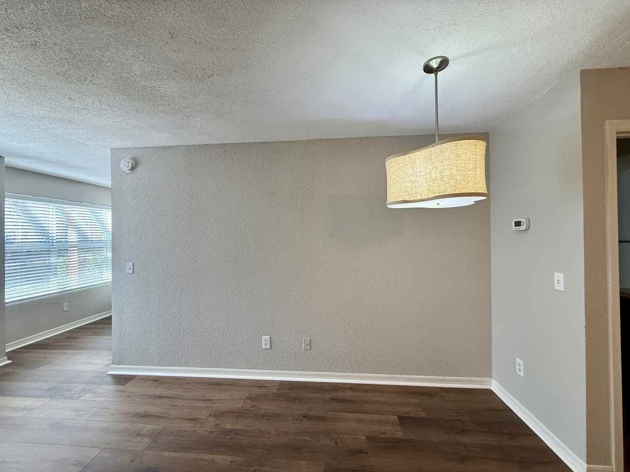 5108 Conroy Rd - Photo 7 of 34