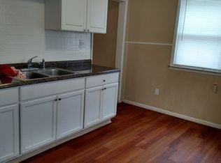 2901 S 53rd St - Photo 2 of 5