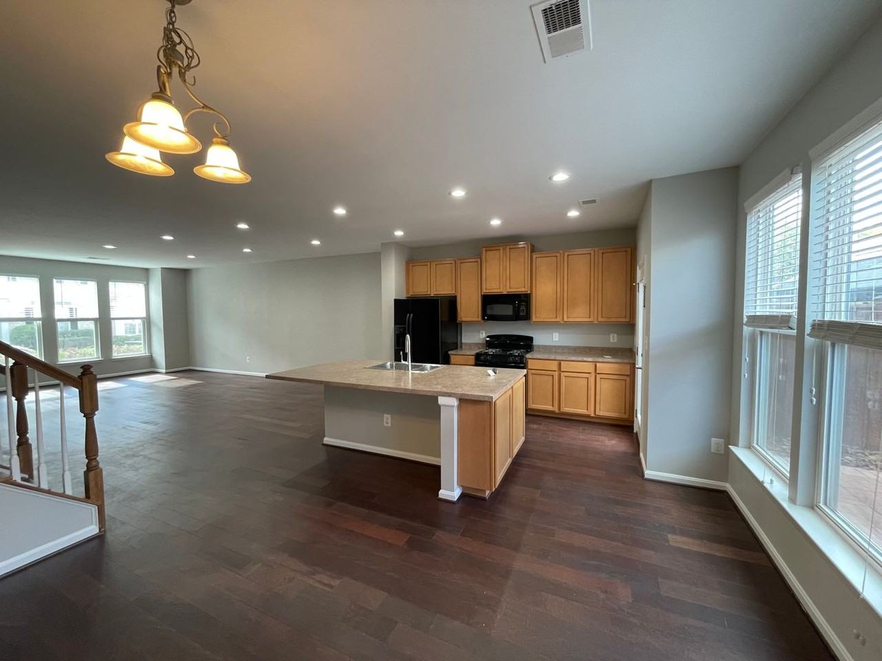 12016 Lake Baldwin Dr - Photo 2 of 17