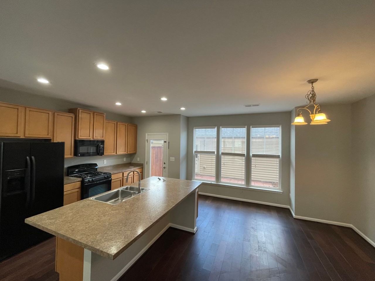 12016 Lake Baldwin Dr - Photo 3 of 17