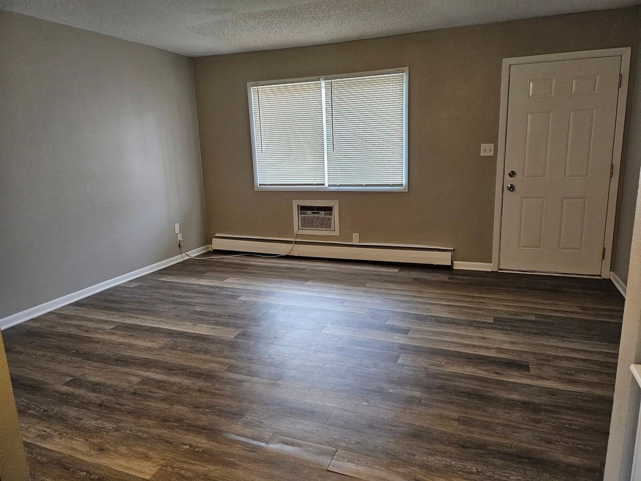 2125 Indianola Avenue - Photo 5 of 14