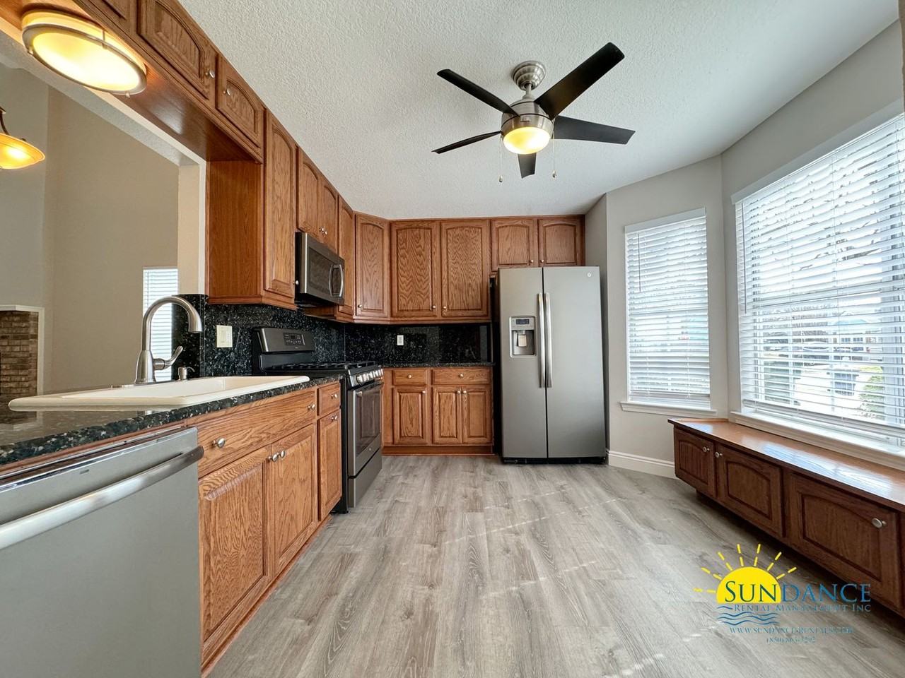 417 Village Ct Nw - Photo 7 of 19