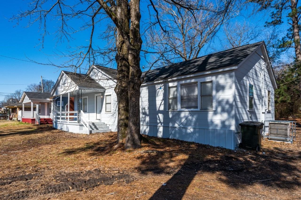 2626 26th St - Photo 2 of 28