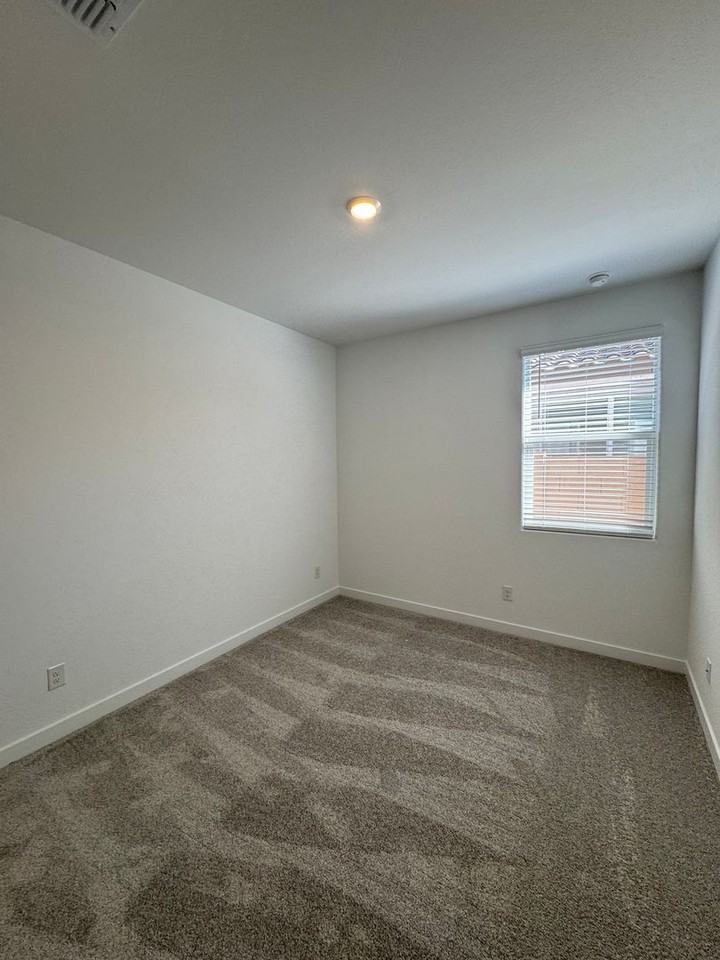 3166 W Morning Vista Ln - Photo 7 of 18