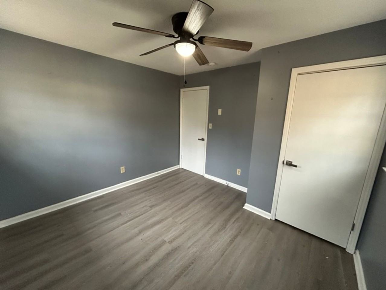 108 Delaware Ct - Photo 3 of 24