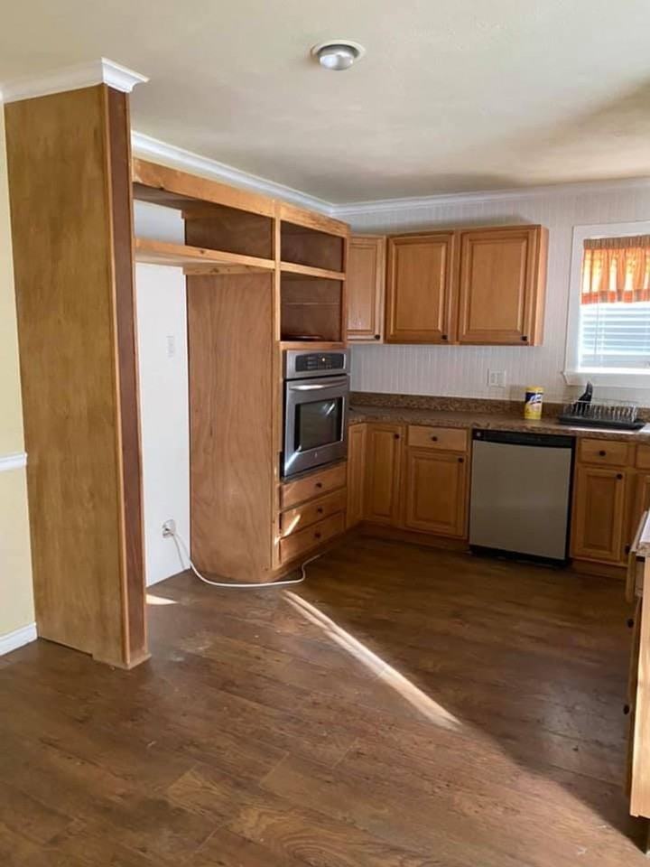 175 W Hartel St - Photo 3 of 9