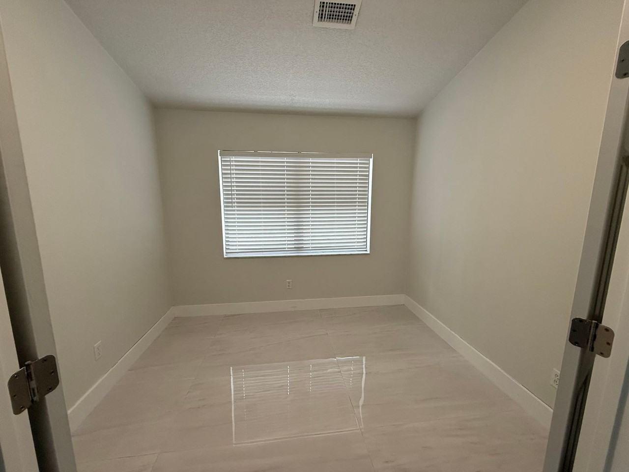 9143 Woodbreeze Blvd - Photo 4 of 18