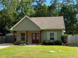 featured image of 1852 Labarre St