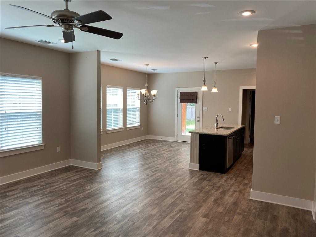 1852 Labarre St - Photo 3 of 13