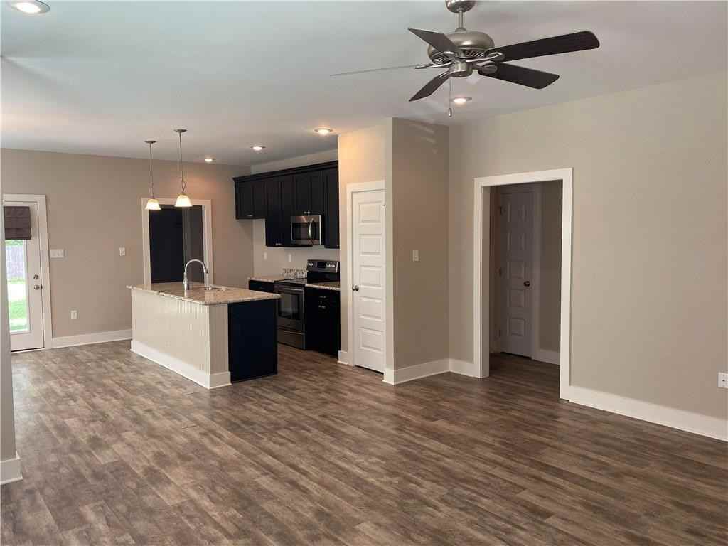 1852 Labarre St - Photo 4 of 13