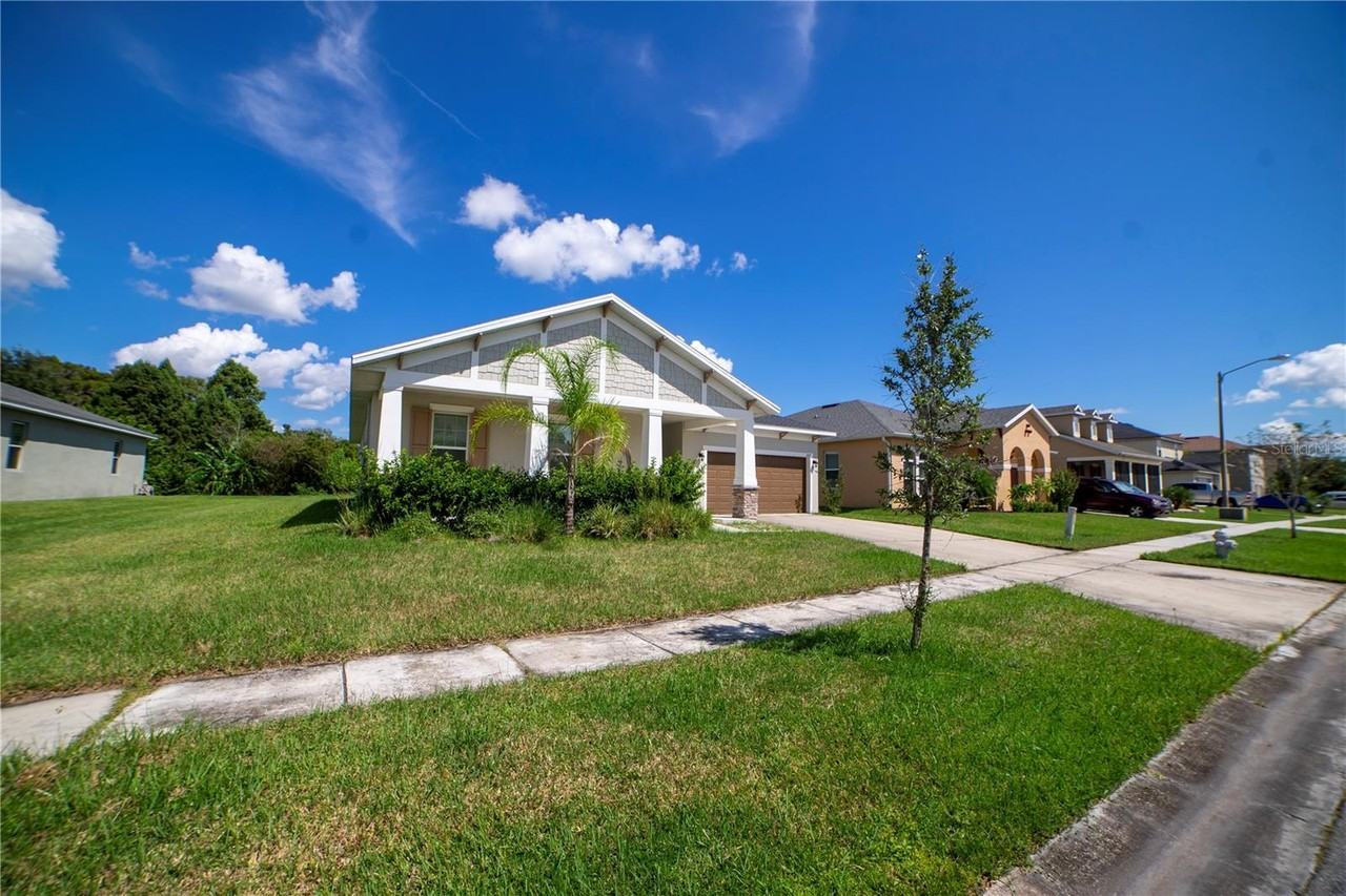 1727 Brassie Ct - Photo 3 of 28