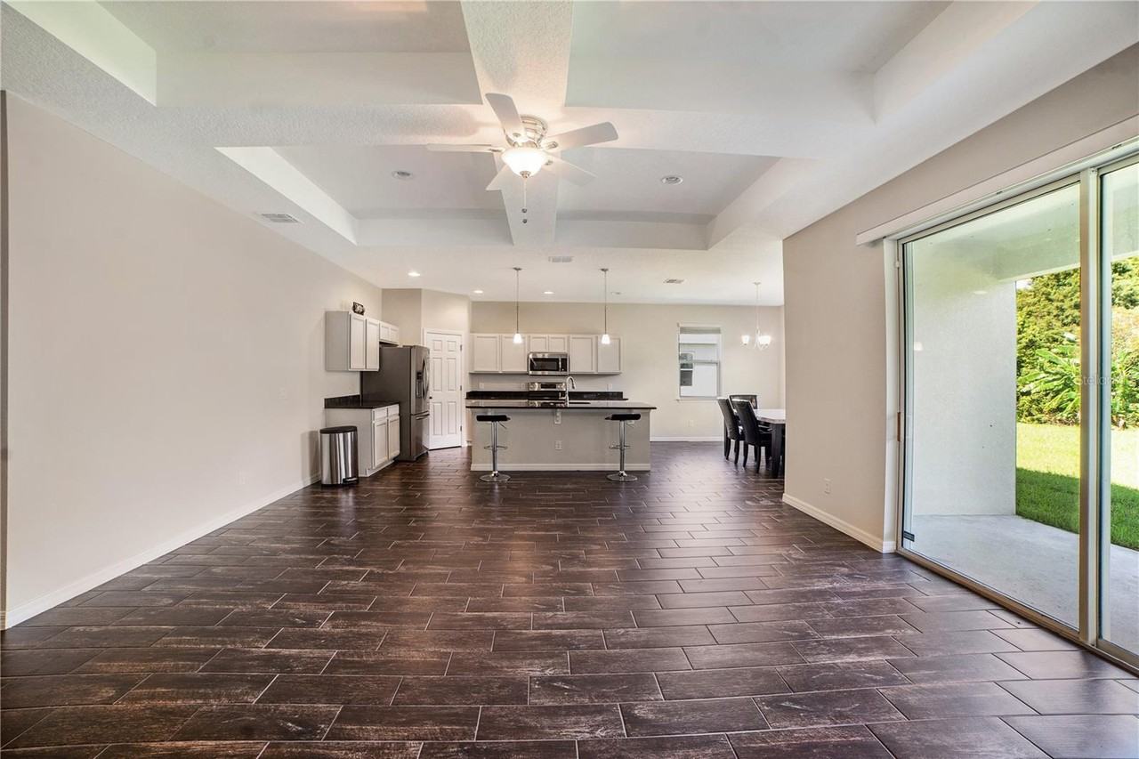 1727 Brassie Ct - Photo 7 of 28