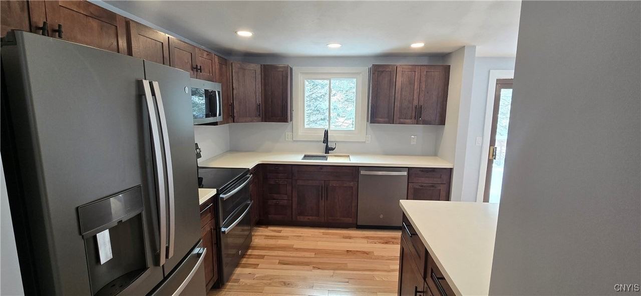 3140 Hadley Ln - Photo 7 of 20