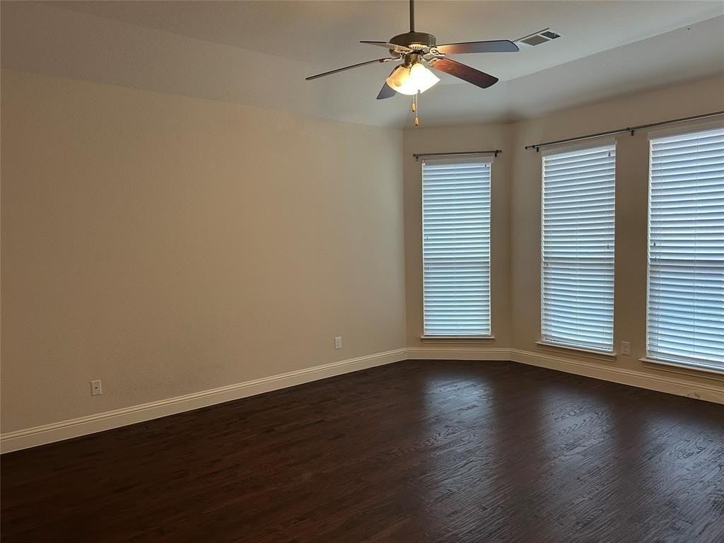 16207 Mapleshade Dr - Photo 2 of 16