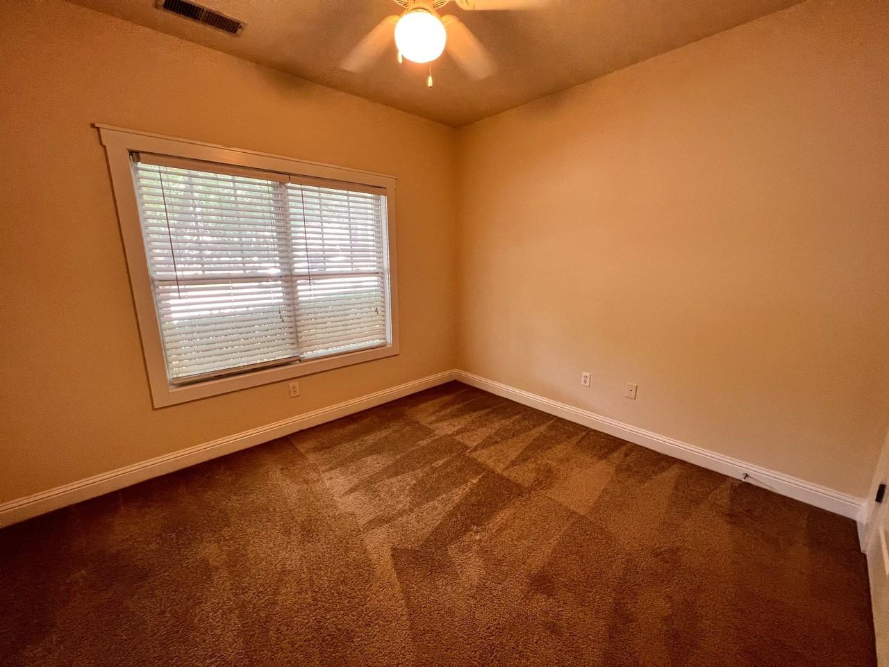 2010 Lakeside Drive - Photo 6 of 9