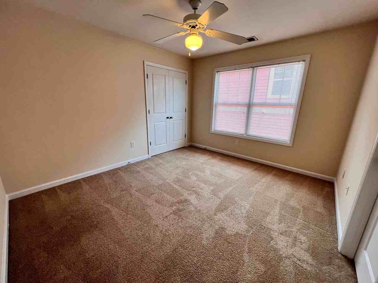 2010 Lakeside Drive - Photo 4 of 9