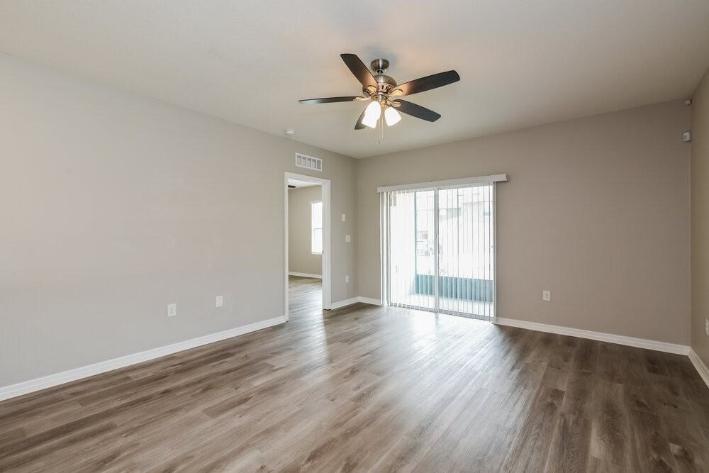 1524 Planters Point Rd - Photo 3 of 16