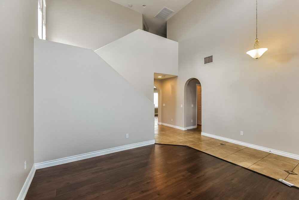 5305 Santa Fe Heights St - Photo 4 of 17