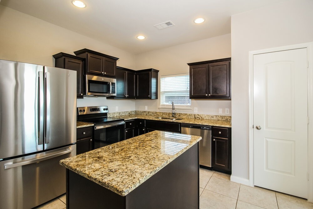 13 Heron Dr - Photo 7 of 16