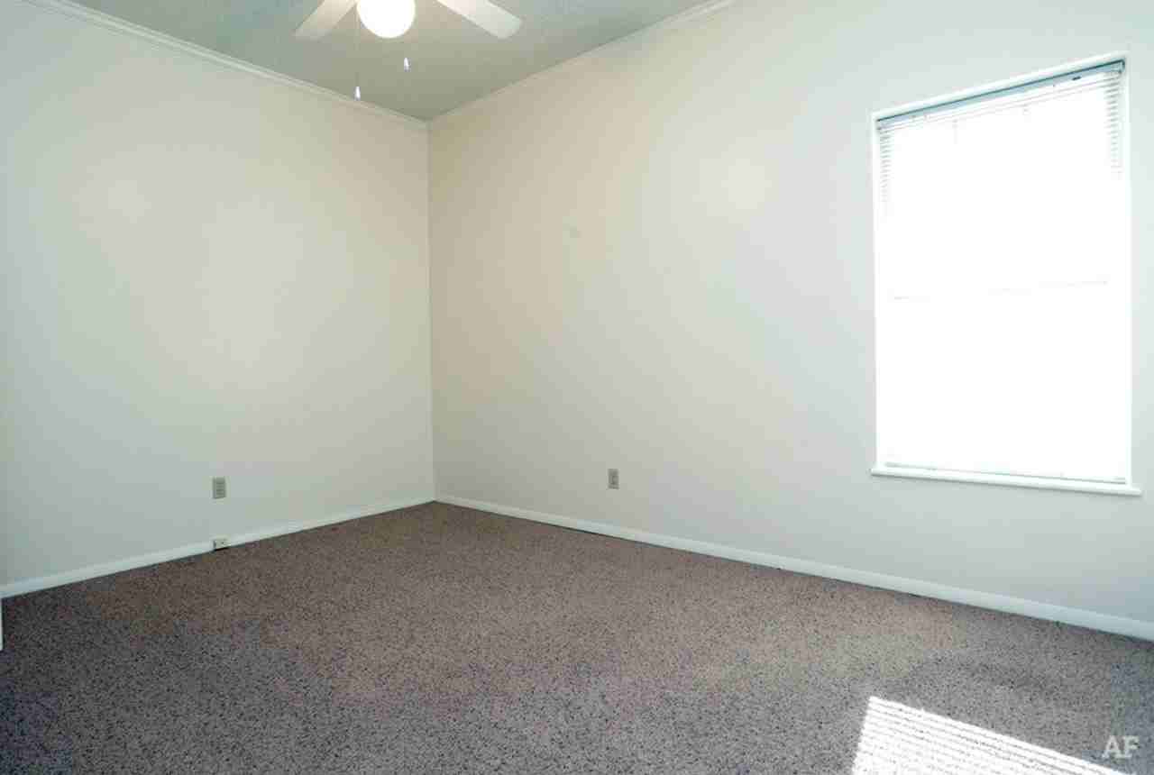 Parkridge Place Apts. - Photo 3 of 6