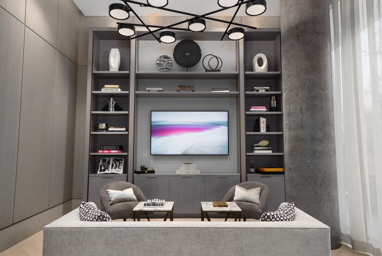 2Fifteen - Photo 7 of 9