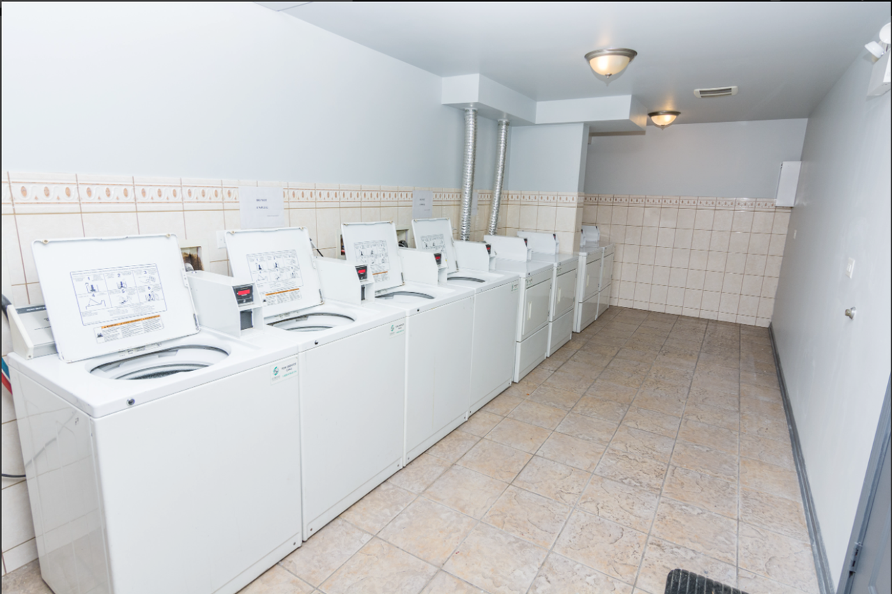 7844 S. Ellis Ave - Photo 3 of 10