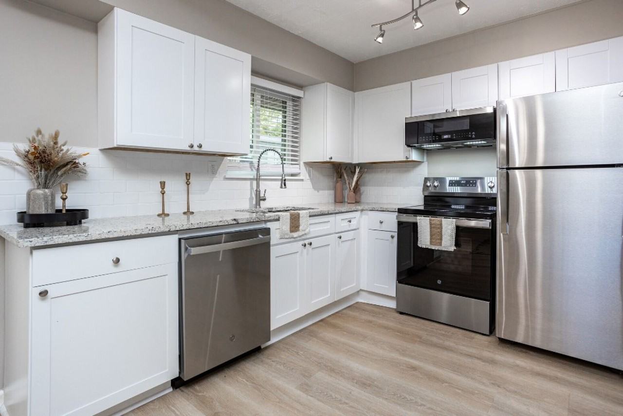 Residences on Riverdale - Photo 2 of 37