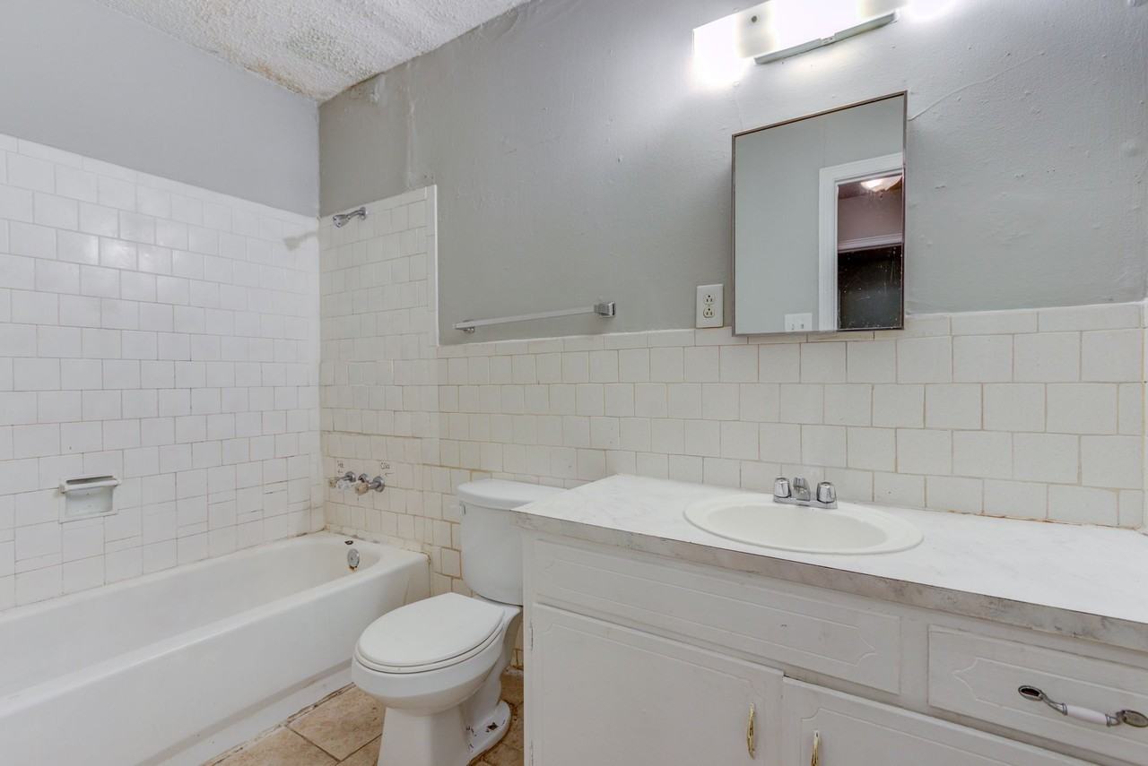 The View: 1 & 2 Bedroom Apartments with All Inclusive Utilities Option - Photo 4 of 48